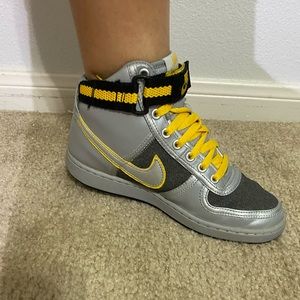 yellow and grey nike vintage